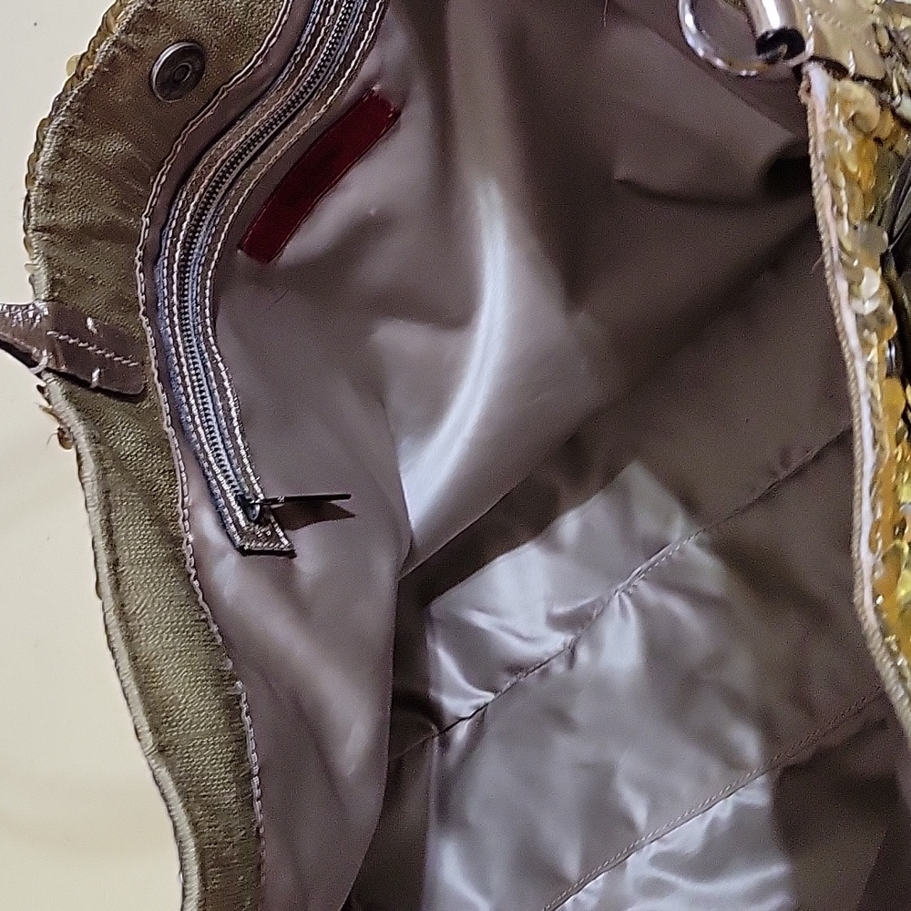 RARE VALENTINO ROSETTA GOLD TOTE. - Picture 9 of 16